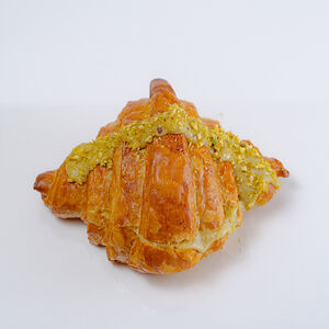 Круассан с фисташковым кремом