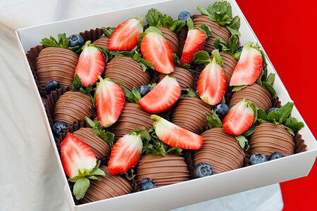 Клубника в шоколаде набор Молочный soft