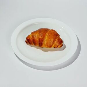 Круассан с вареной сгущенкой 