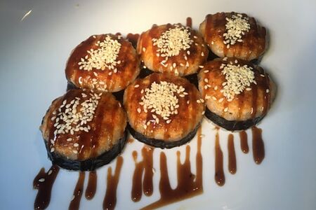 Запеченный ролл с крабом