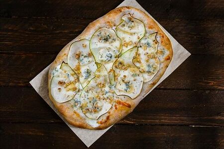 Груша с горгонзолой большая