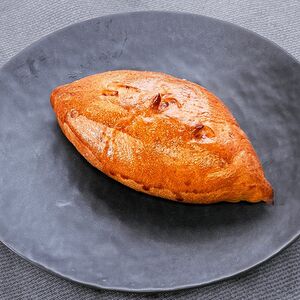 Пирожок с зеленым луком и яйцом