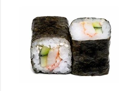 Маки с креветкой и огурцом