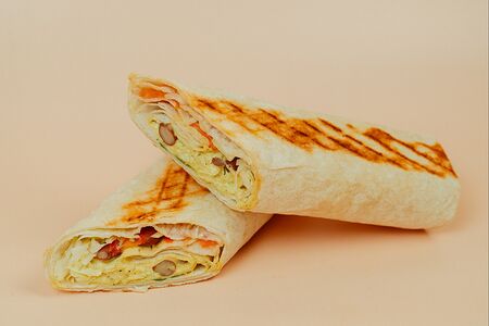 Ролл с курицей