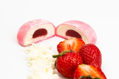 Моти Клубничный чизкейк