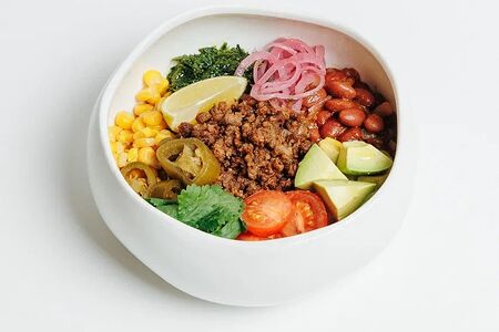 Поке с острой говядиной 