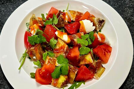 Салат с хрустящими баклажанами