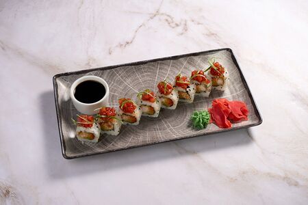 Ролл с томатами Конкассе