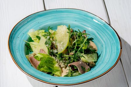 Салат с говяжьим языком