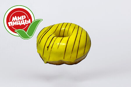 Донат с бананом