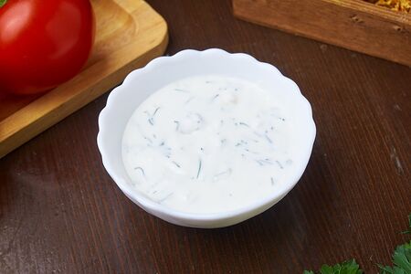 Сметана с чесноком