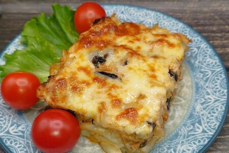 Лазанья с курицей и грибами