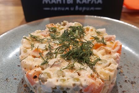 Оливье с ветчиной из индейки