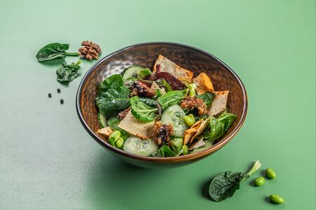 Зелёный салат