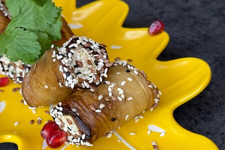 Рулетики из баклажанов с сыром