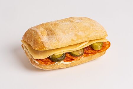 Гриль-сэндвич с чоризо и моцареллой