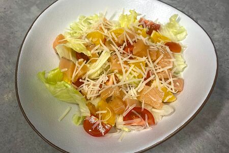 Салат с лососем