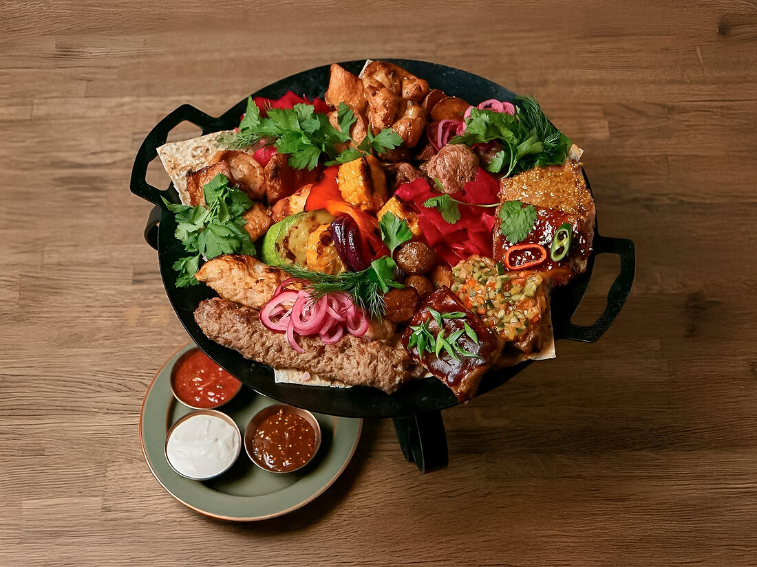 Корова на бочке