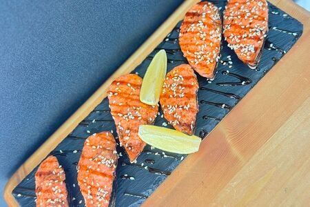 Мидии в створках острые