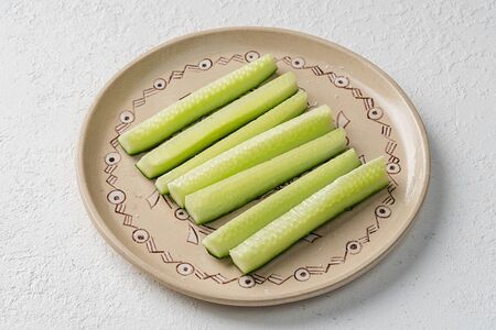 Огурец с солью