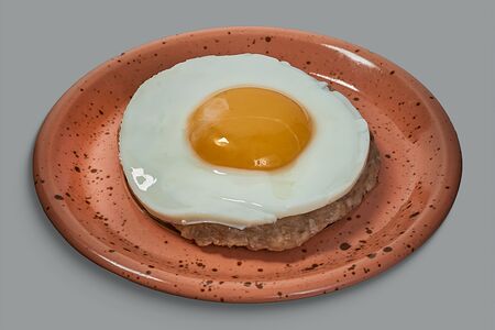 Бифштекс из курицы с яйцом