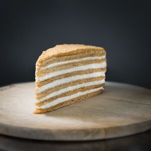 Медово-сметанный десерт