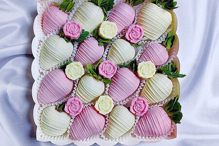 Набор Клубника в шоколаде и цветы №2