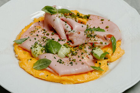 Омлет с мортаделлой