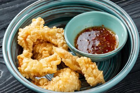 Острые креветки в кляре