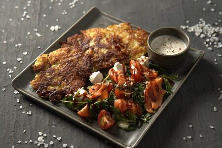 Драники с семгой и сыром