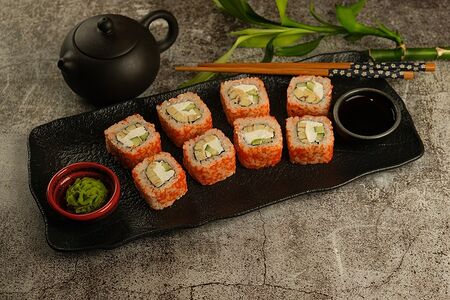 Ролл Калифорния с угрем