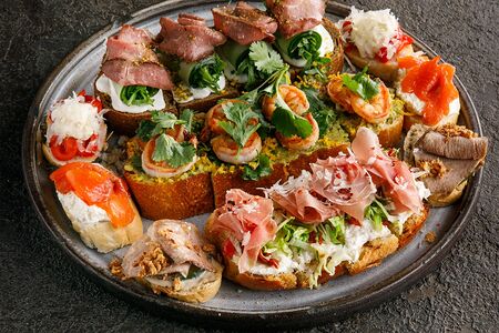 Ассорти из брускетт