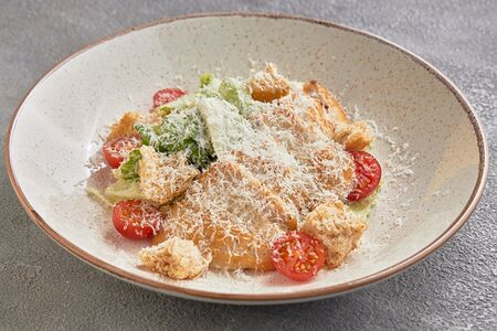 Цезарь с куриным филе