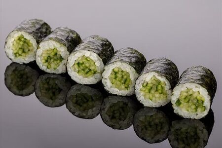 Ролл с огурцом