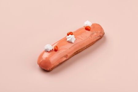 Эклер Облепиховый