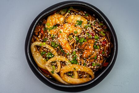 Удон с морепродуктами