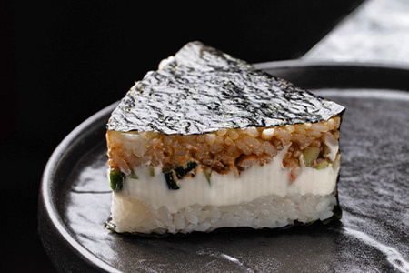 Онигири с креветкой