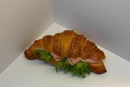 Круассан с ветчиной и сыром 