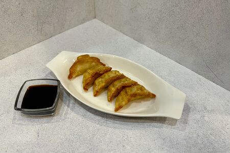 Гедза жареные с курицей