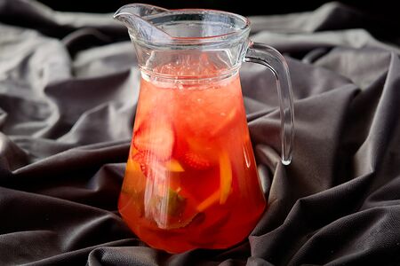 Лимонад клубничный