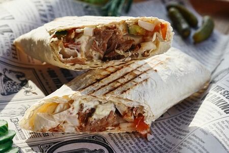 Ролл с говядиной