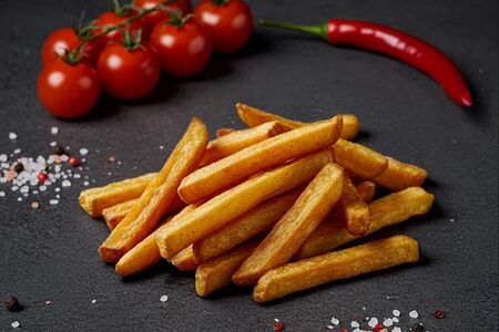 Картофель фри и соус