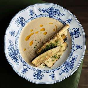 Сациви с хрустящим баклажаном