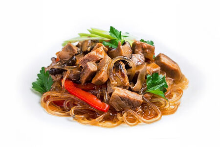 Лапша со свининой в кисло-сладком соусе