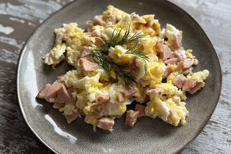 Омлет с колбасой