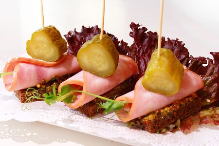 Канапе с карбонадом