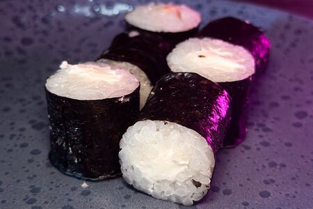 Классический ролл со сливочным сыром