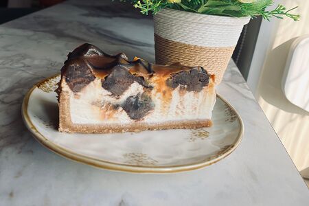 Чизкейк с брауни и карамелью