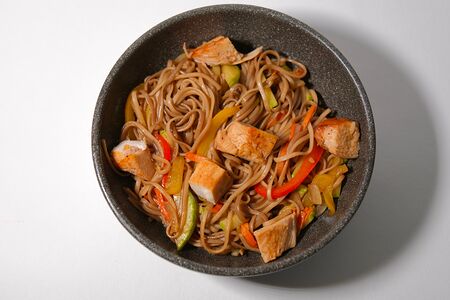 Соба с курицей 