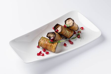 Рулетики из баклажанов с орехами